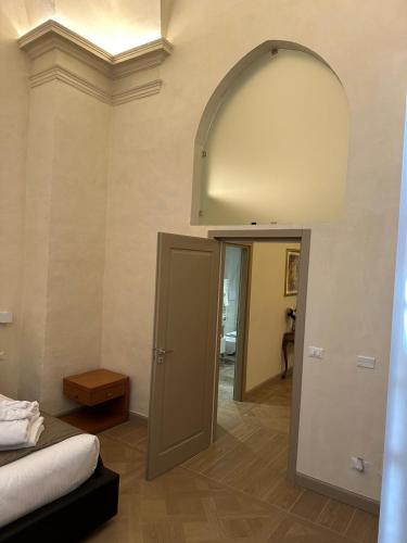 Design Suite in Historical Palace - image 5