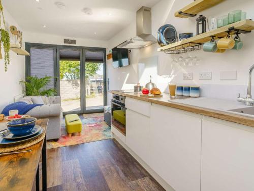 1 Bed in Bridgend oc-88522 gîte à louer Candlestone Castle