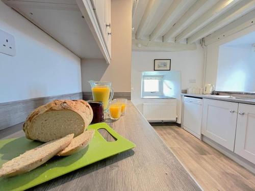 Facilities, 4 Bed in Llanrwst oc-52111 in Capel Garmon