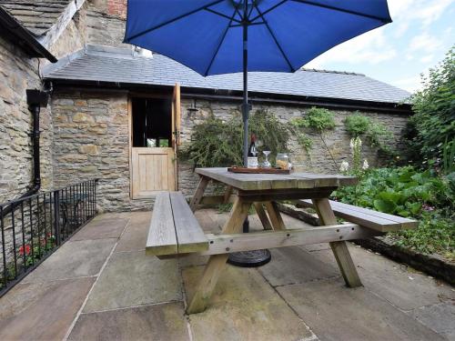 Iekārtas, 2 Bed in Presteigne oc-78095 in Prestena