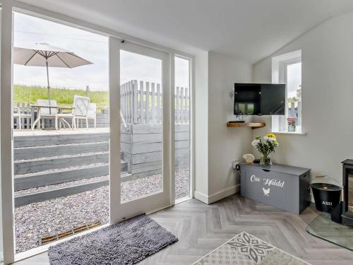 Iekārtas, 2 Bed in Wrexham oc-76399 in Coedpoeth
