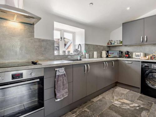 Iekārtas, 2 Bed in Wrexham oc-76399 in Coedpoeth
