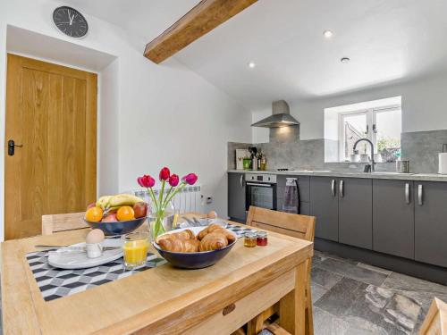 Iekārtas, 2 Bed in Wrexham oc-76399 in Coedpoeth