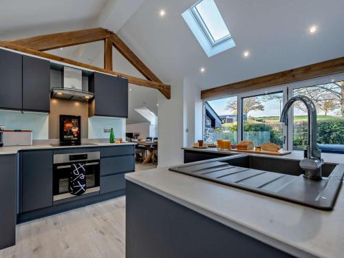 Iekārtas, 4 Bed in Llandovery oc-90307 in Myddfai