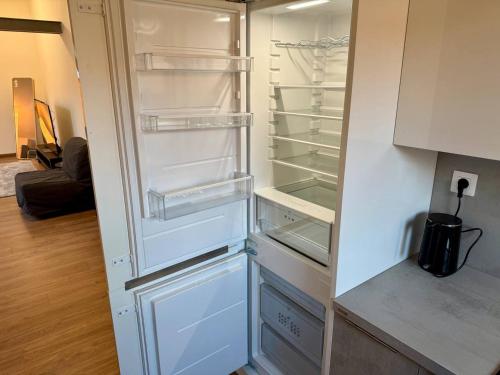 Modern Attic Apt in Old Town | TV | Washer & Dryer - image 9