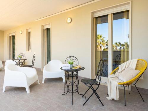 SkyGate - Airport Suites with Terrace in San Paolo