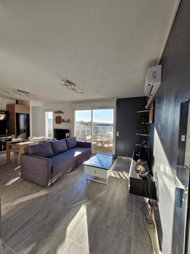 Grand T2 en résidence vue Luberon - Location saisonnière - Pertuis