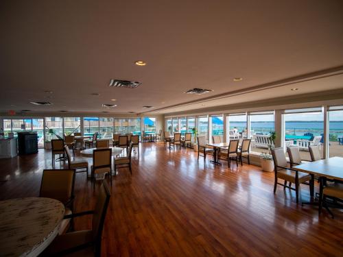 餐廳, Oak Island Resort & Conference Centre in 西岸