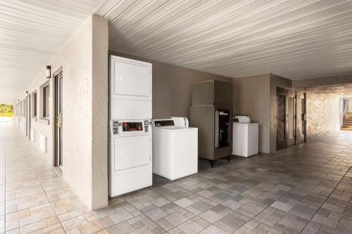 Home Inn & Suites in Apopka