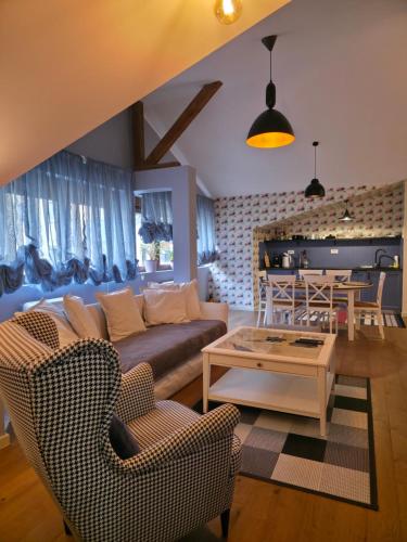 Apartmani Central 4 and Free parking - Apartment - Vrnjačka Banja