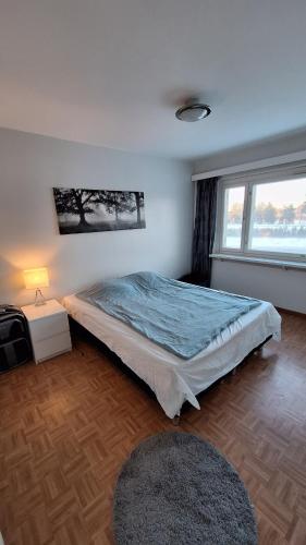 Cozy apartment close to the city center in มิคเคอิ