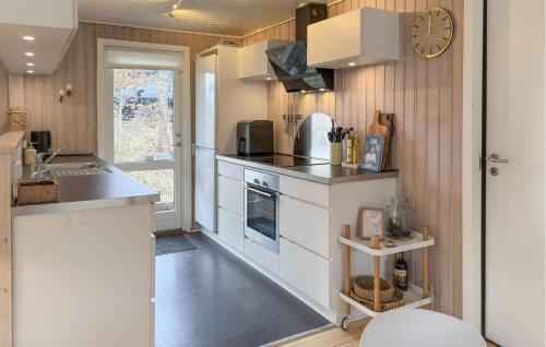 Kitchen, Awesome Home In Ebeltoft With Wifi in Ebeltoft City Center