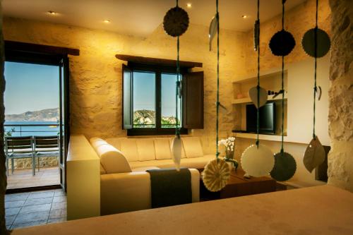 Exensian Villas & Suites - image 8