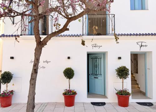 El Castillo Apartamentos Boutique Old Town Estepona - EaW Homes