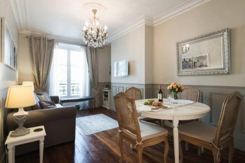 Le Triomphe Elysees