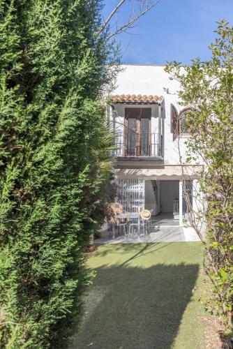 Bungalow acogedor con jardín privado en Voramar