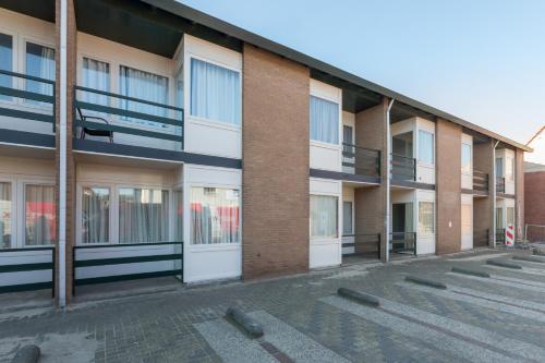 Welcome in - Appartement aan de duinen met balkon I Duinweg 18, Zoutelande 'Duinroos' in Zoutelande