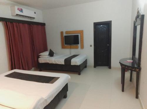 Royal Hotel And Beauty Salon - image 6