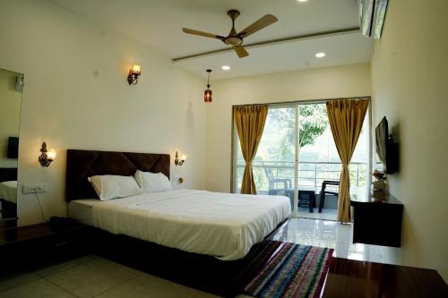 Hotel green hills 4