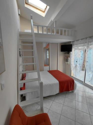 chambre d 'hôtes les Orchidées chambre d'hôte Pyrénées-Orientales