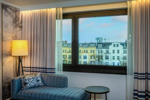 room detail thumbnail 1