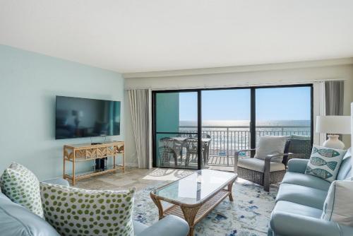 Beachfront Condo, Direct Access To Sugar Sand Beach, Heated Pool And Balcony Views - Largo, FL