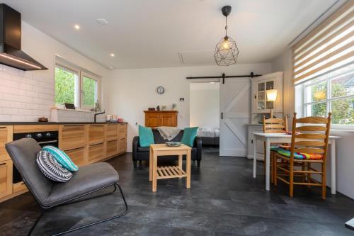  Welcome in - Knusse vakantiehuis met tuin I Achterweg 10 Zonnemaire ´Sol e Mar´ in Zonnemaire