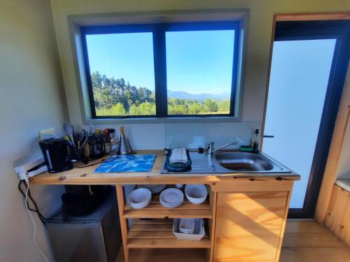 Konyha, Mountain view Bespoke tiny home in Matjiesrivier (Western Cape)