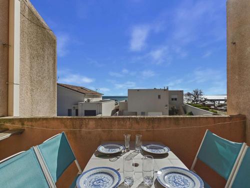 Appartement T2 à 150 m de la plage avec terrasse et parking privé