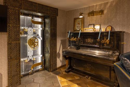 THE HIDDEN BANK: Silver Bullet – khách sạn tại Plovdiv Southern District