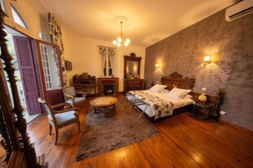 1 queen bed