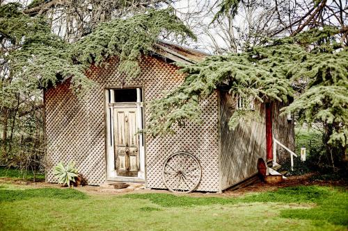 Ravenswood Homestead