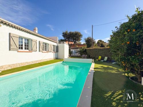 Haut de villa avec piscine et parking à Six-fours