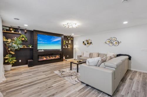 . Valclyde Signature Home