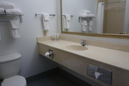 Country Inn & Suites by Radisson, Round Rock, TX in Round Rock, USA