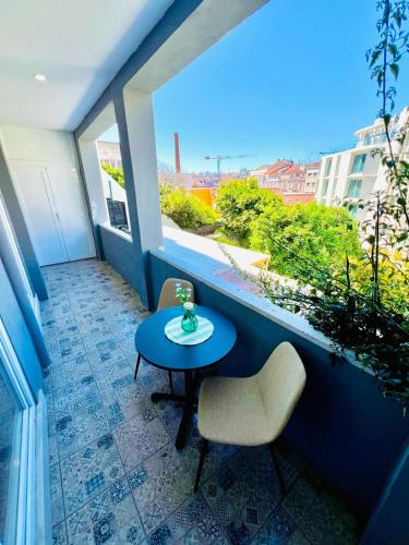 Lisbon 87 City Center Flat Ideal for Groups and Families 1