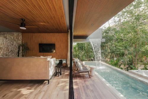 Luxury Private Villa with 2 Pools & Jacuzzi