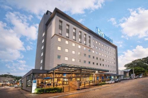 Вхід, ibis budget Blumenau in Блуменау