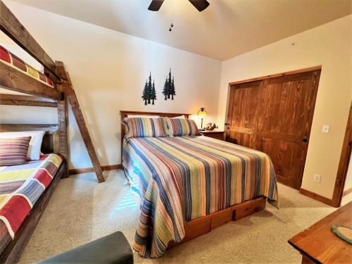 RB205 - River Bend 205 Liftside Condo - image 2