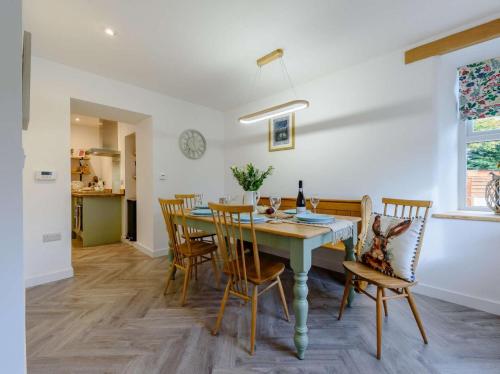 Iekārtas, 3 Bed in Llandysul oc-90019 in Talgarreg