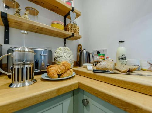 Iekārtas, 3 Bed in Llandysul oc-90019 in Talgarreg