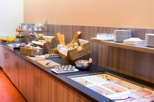 Atlas Hotel Brussels - image 6