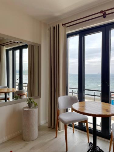 Exterior view of 8 Rooms Hotel