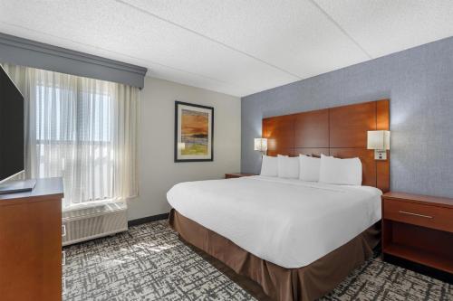Best Western Plus Fresno Airport Hotel - image 20