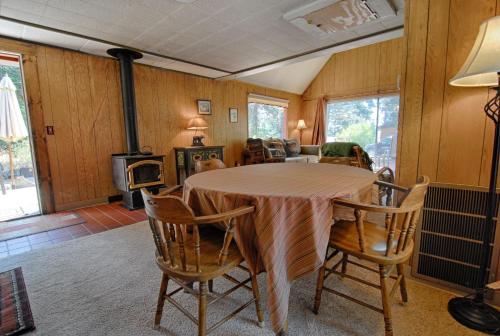 The Jack McCarthey Cabin (Cabin) - image 21