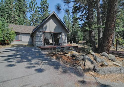 The Jack McCarthey Cabin (Cabin) - image 32
