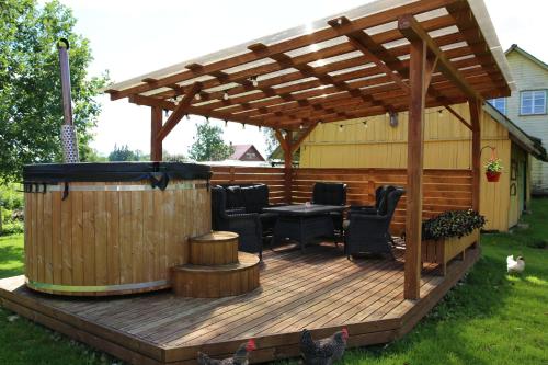 Peaceful Nature Escape Among Farm Animals in Valma