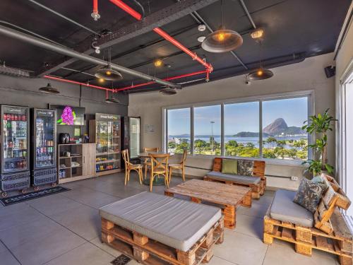 Balcony/terrace, B&B HOTEL Santos Dumont in Rio De Janeiro