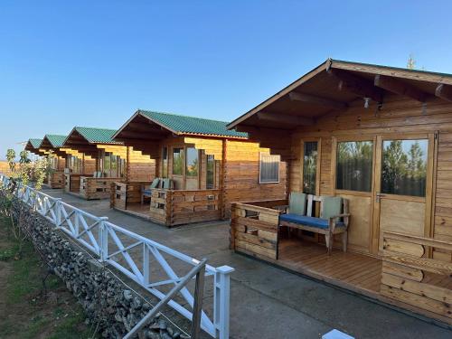 Фасада на хотела, Aydar Eco Yurt Camp in Forish