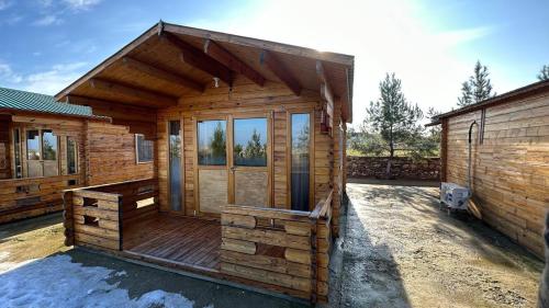 Фасада на хотела, Aydar Eco Yurt Camp in Forish